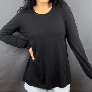 Black long sleeve sleep shirt size large.